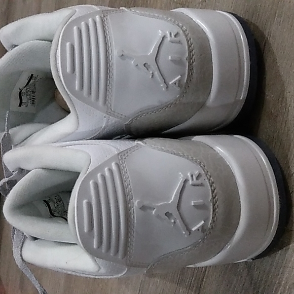 Air Jordan 3 - Picture 4 of 6